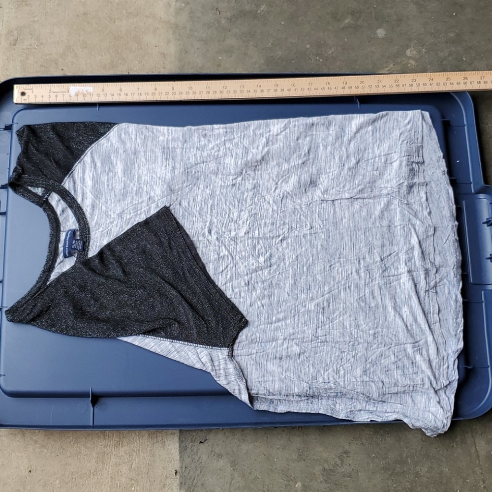 American Eagle shirt